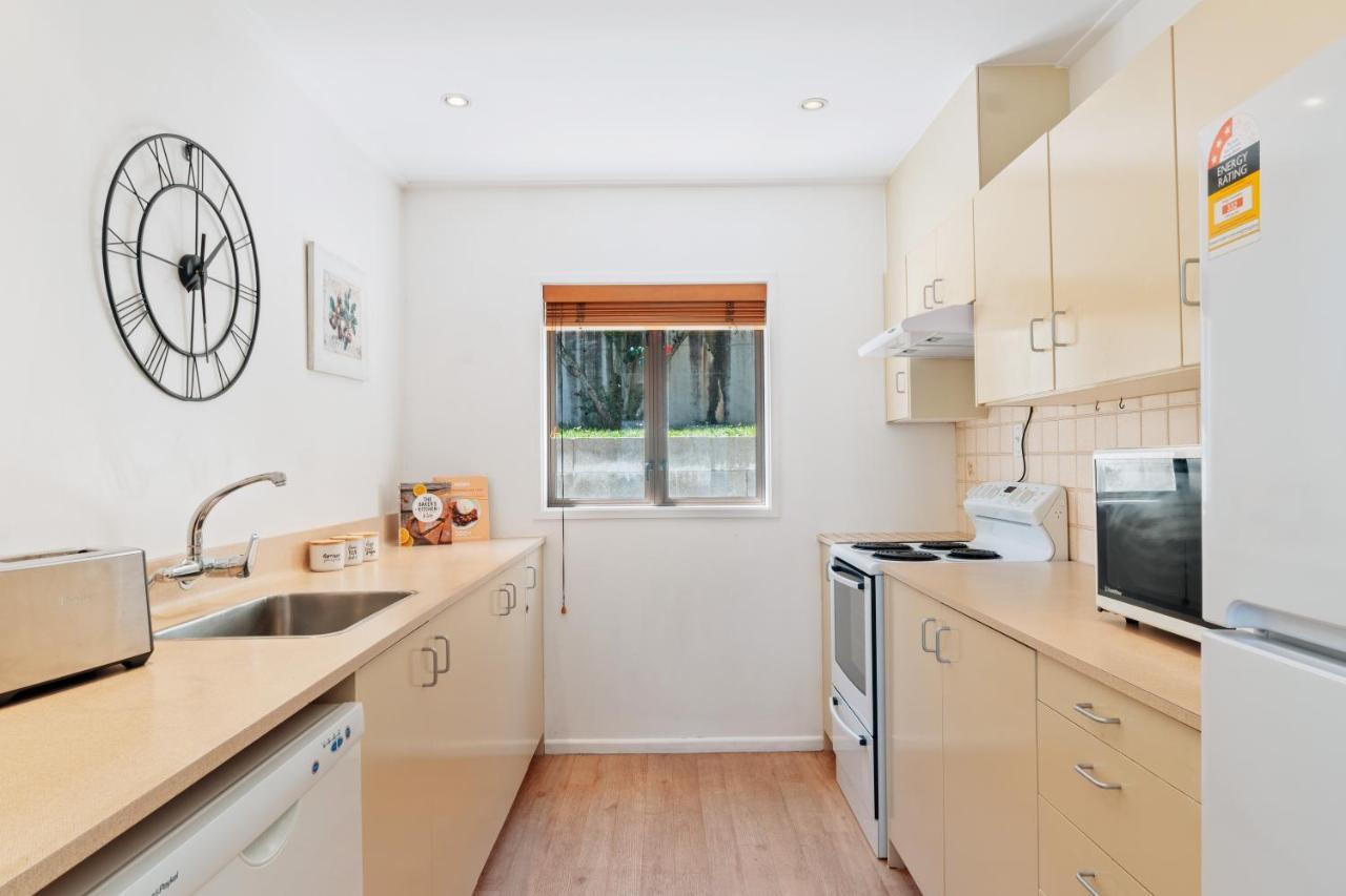Town Centre Location With Stunning View - Unit 1 Leilighet Queenstown Eksteriør bilde